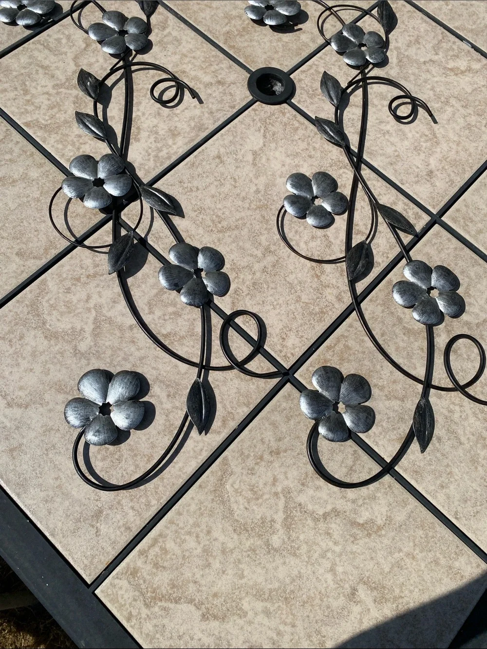 Decorative Metal Floral Vine Wall Art Set of 2 (11